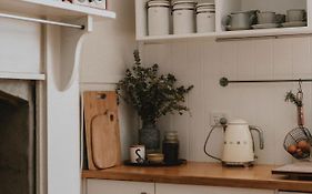 Thagg Haus - Charming Miners Cottage In Wonthaggi